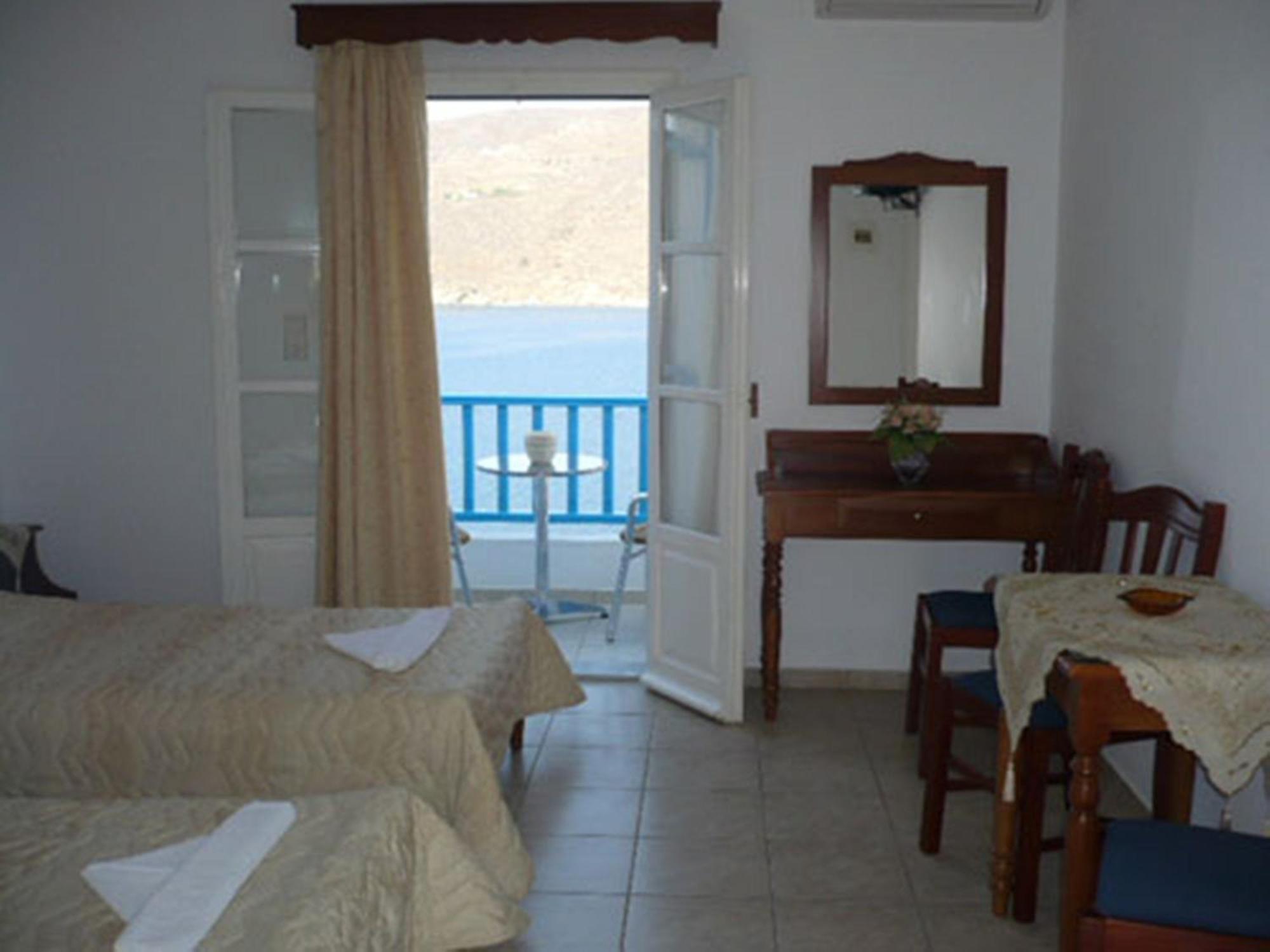 Hotel Filoxenia Aegiali Exterior photo